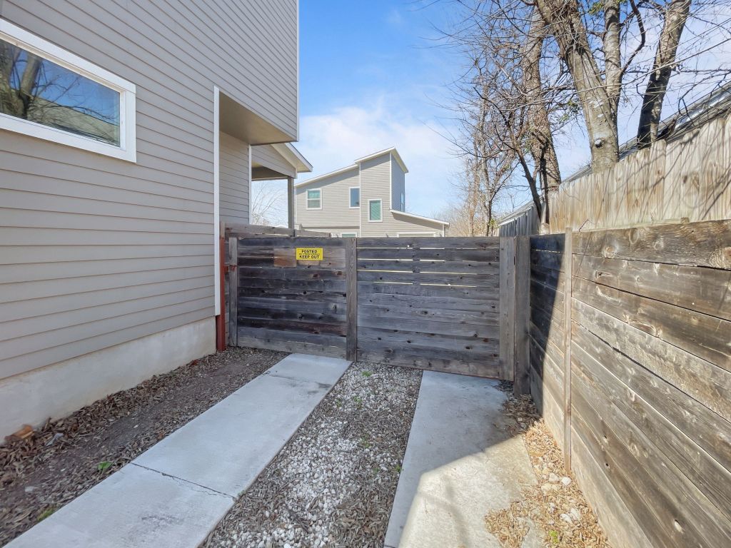 6902 Carver Avenue, Unit B Austin, TX 78752 - Photo 37 of 38 Property Is Fully Gated