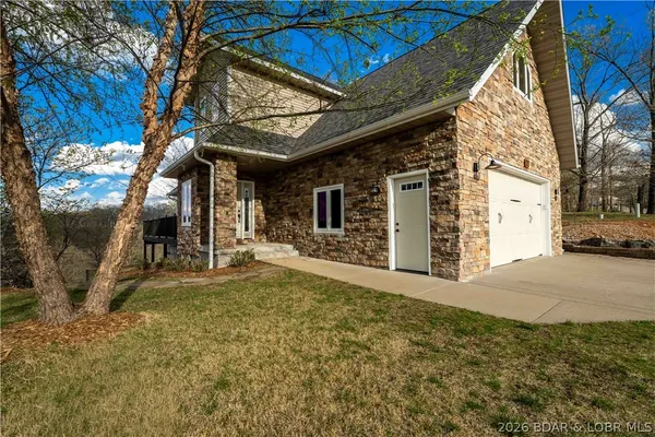 $659,900 | 22 Great Escapes Lane, Camdenton, MO 65020