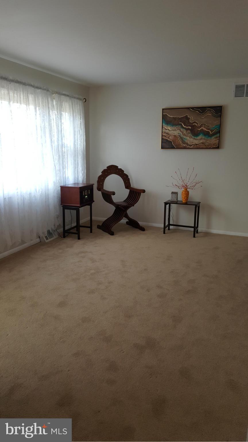 342 Leyton Road Reisterstown, MD 21136 - Photo 9 of 30 Living Room