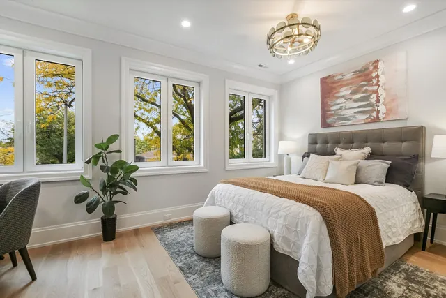 $1,899,999 | 518 North Oakley Boulevard, Chicago, IL 60612