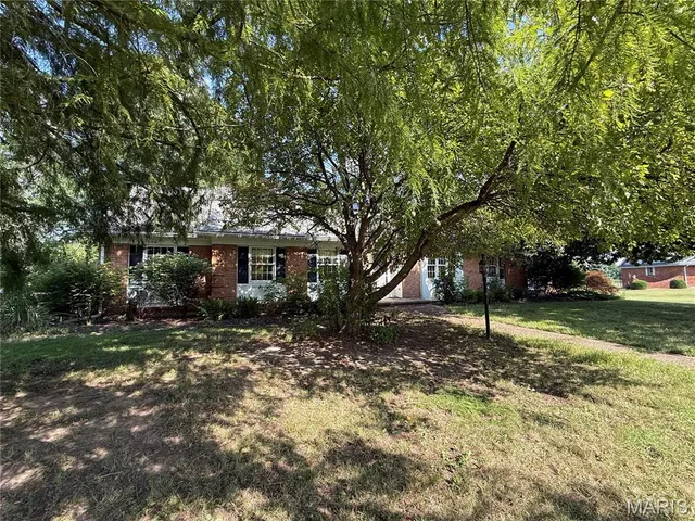 $180,000 | 115 Sharon Drive, Montgomery City, MO 63361