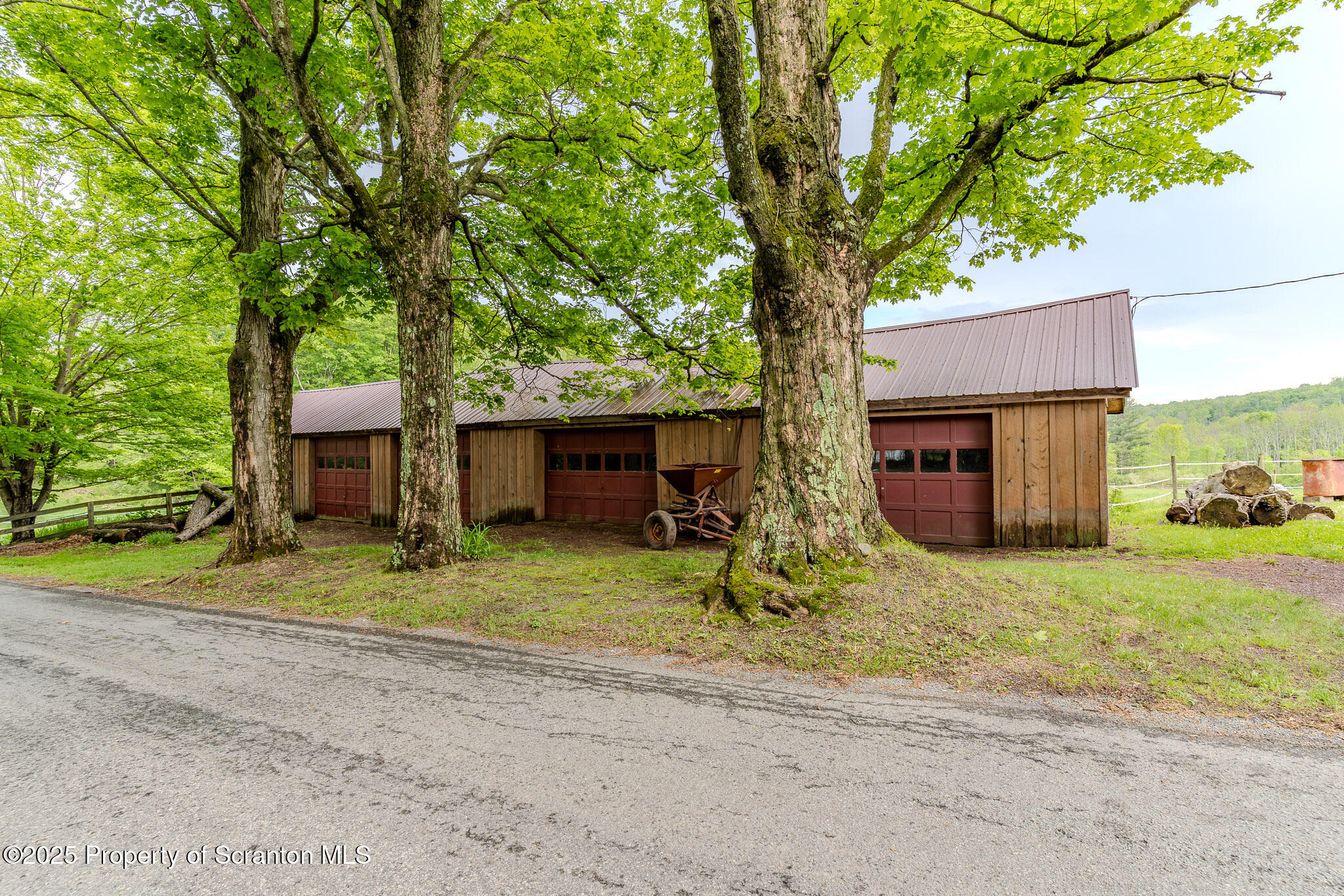 105 Grimms Road Honesdale, PA 18431 - Photo 23 of 107 5-bay garage/storage building
