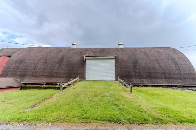 $1,700,000 | 105 Grimms Road, Honesdale, PA 18431