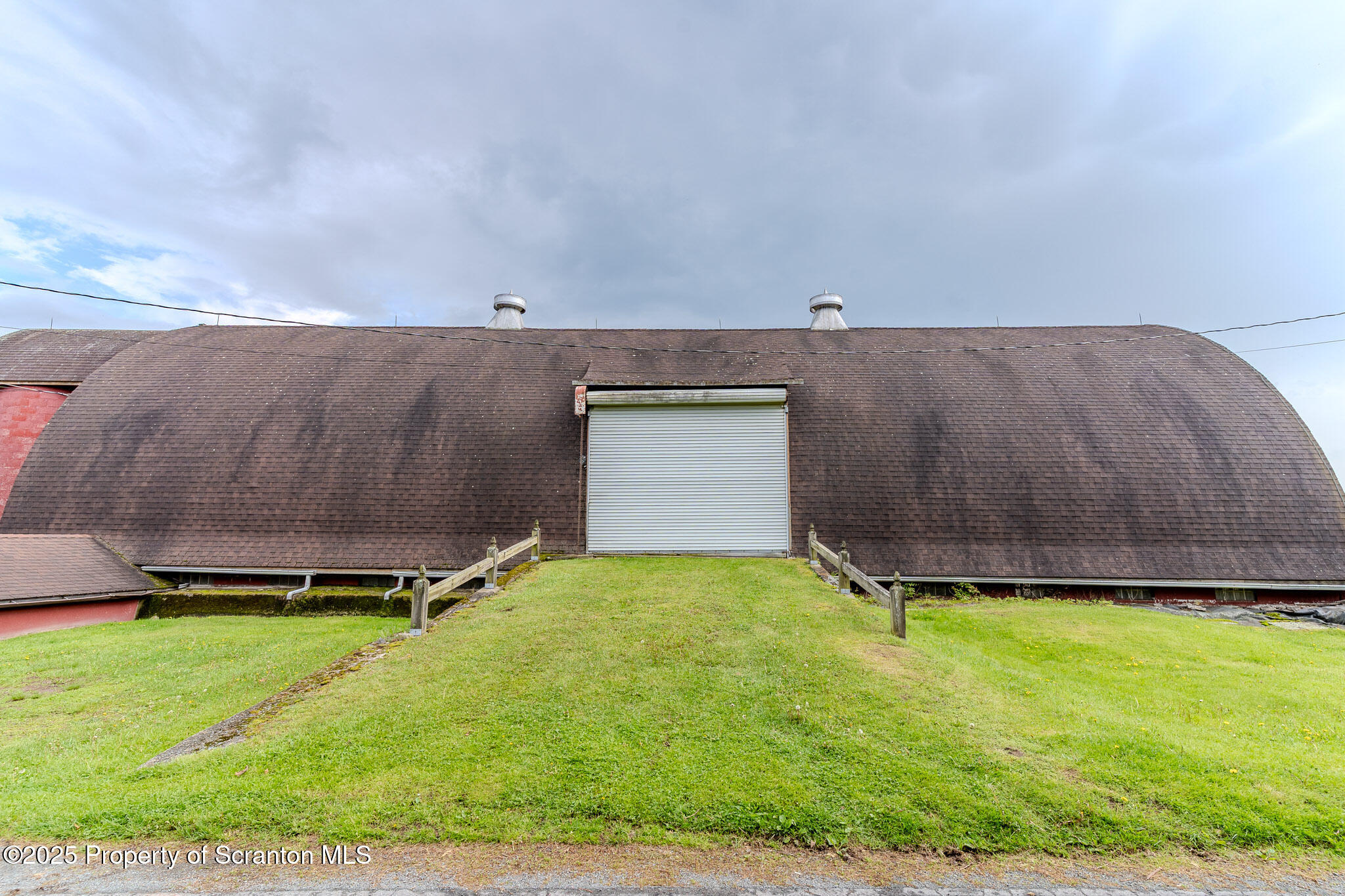 105 Grimms Road Honesdale, PA 18431 - Photo 93 of 107 barn exterior