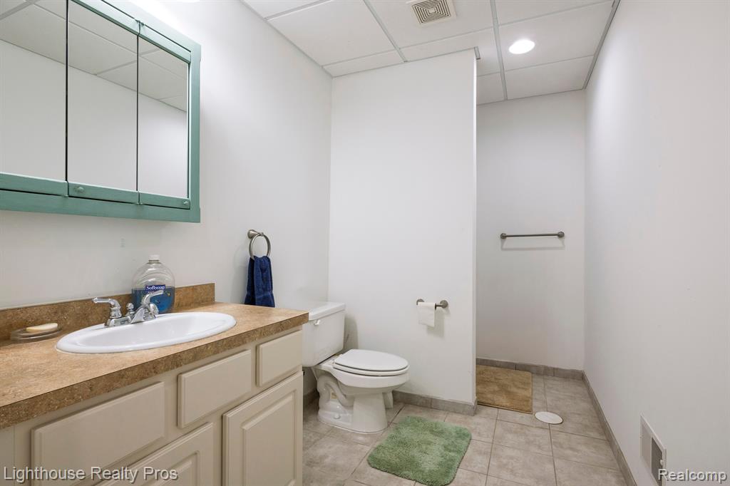 815 Chelsea Ridge Court Howell, MI 48843 - Photo 20 of 27