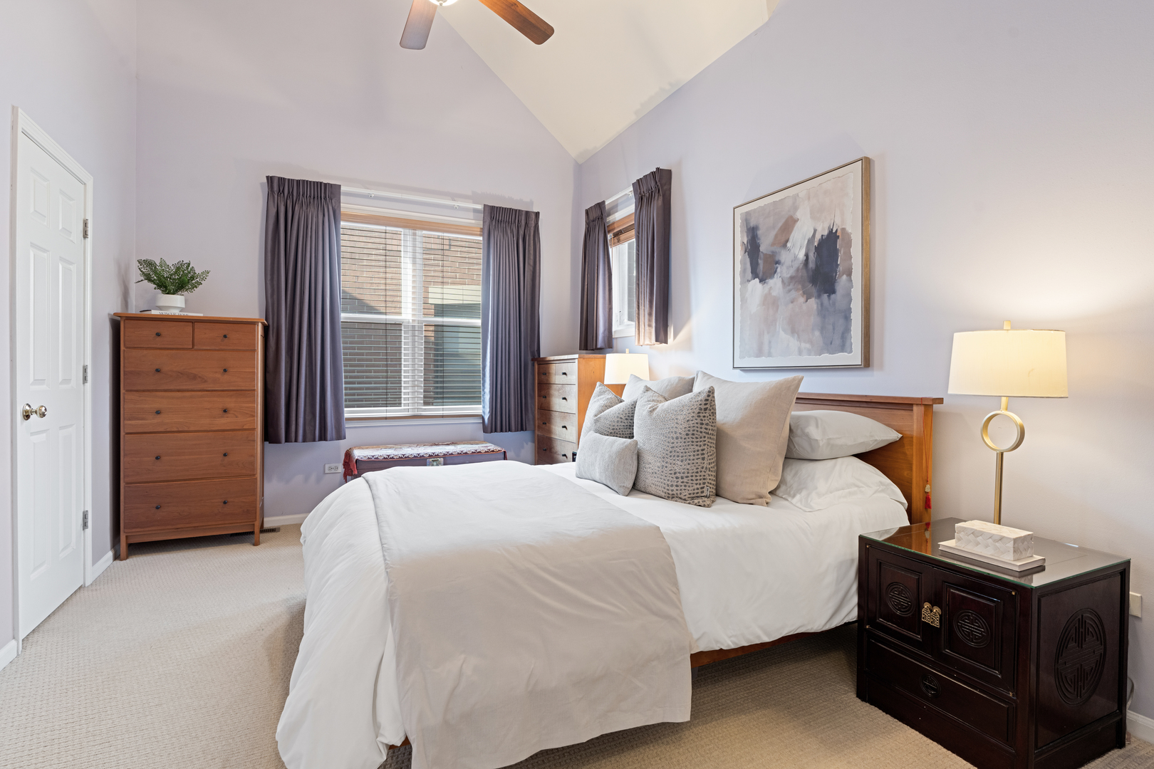 4048 North Clark Street, Unit D Chicago, IL 60613 - Photo 15 of 25 Gallery Image 15