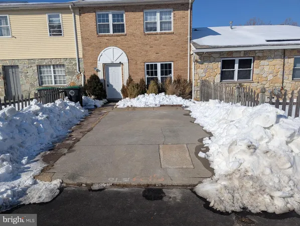 $1,950 | 136 Colonial Square Drive, Lindenwold, NJ 08021