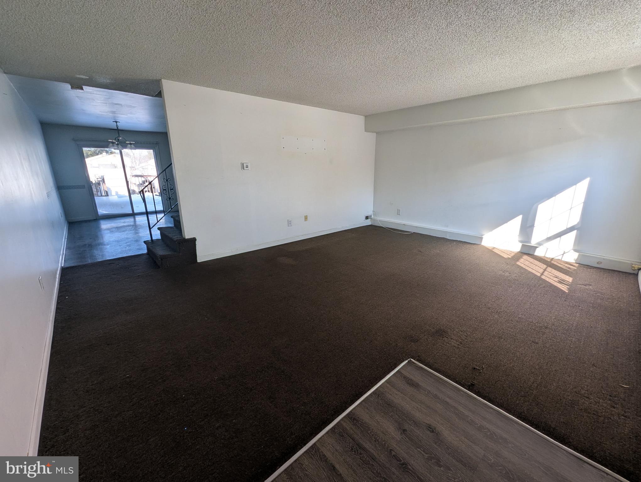 136 Colonial Square Drive Lindenwold, NJ 08021 - Photo 5 of 11