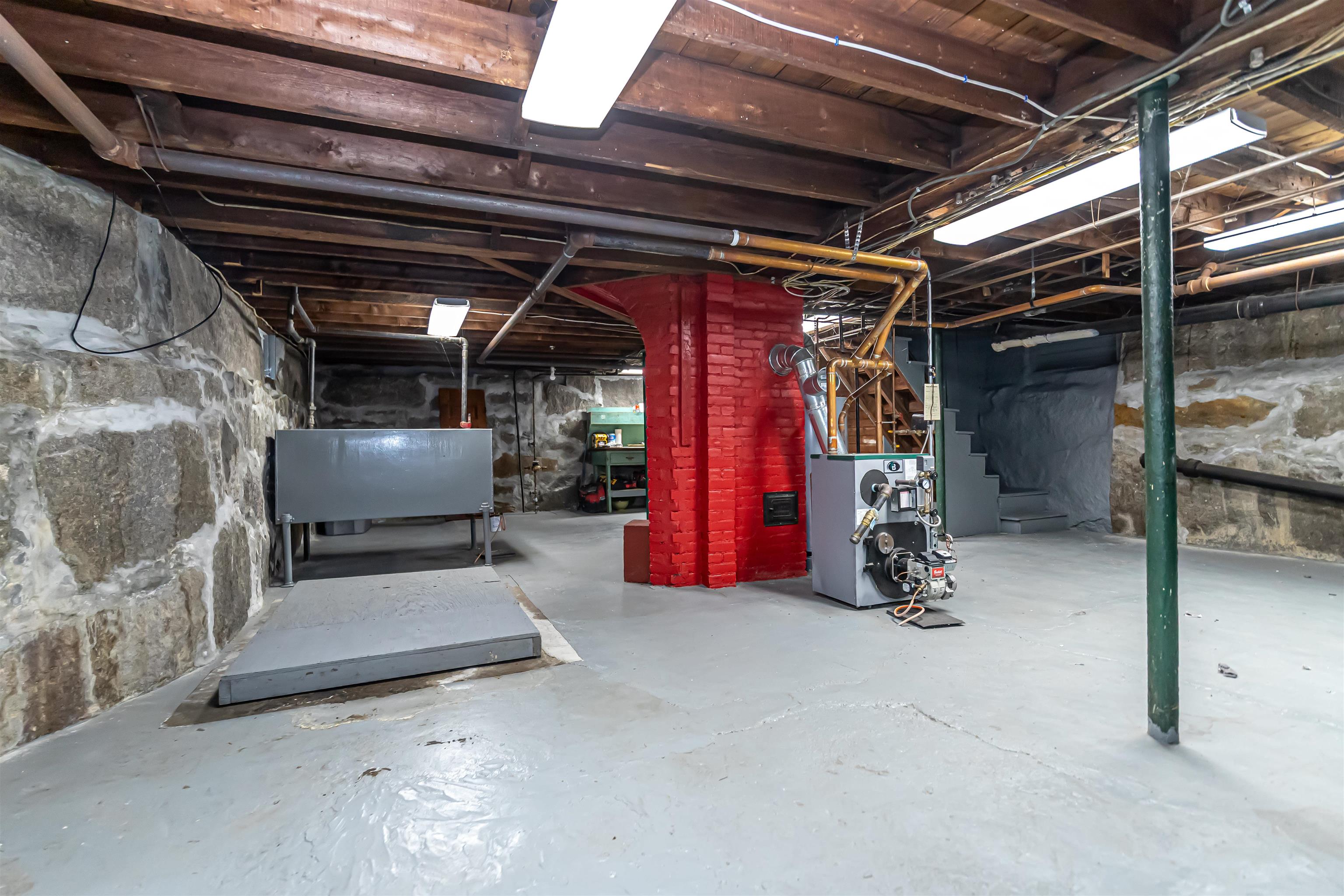 80 Webster Street Manchester, NH 03104 - Photo 20 of 23