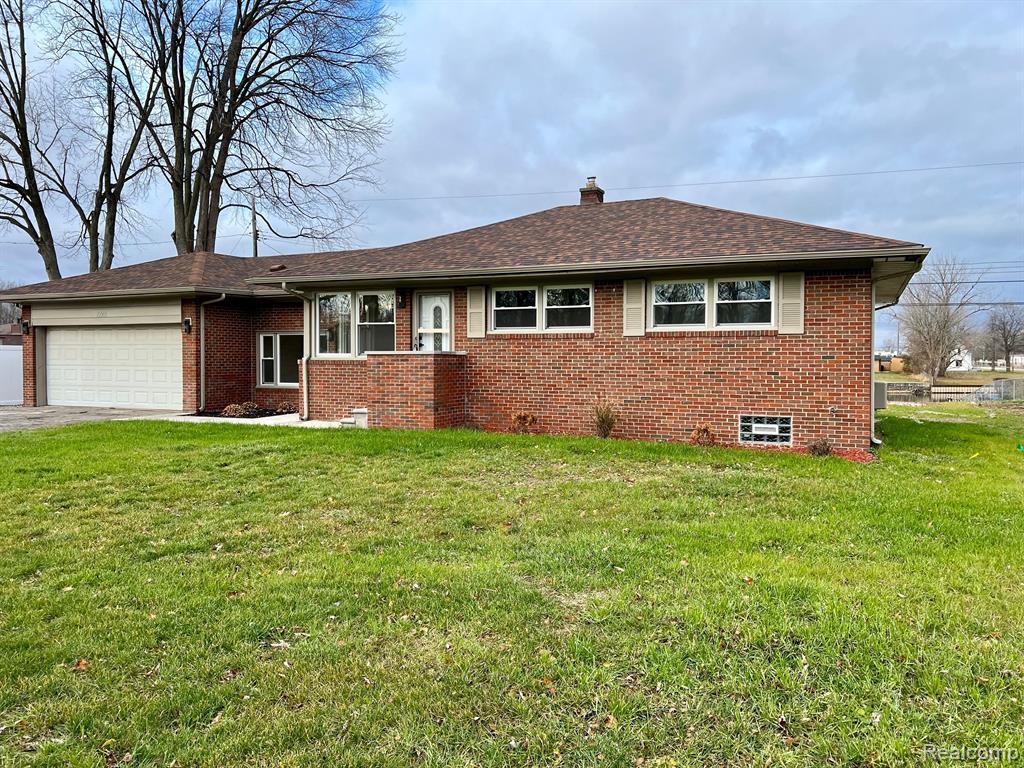 25561 South River Road Harrison Township, MI 48045 - Photo 1 of 31