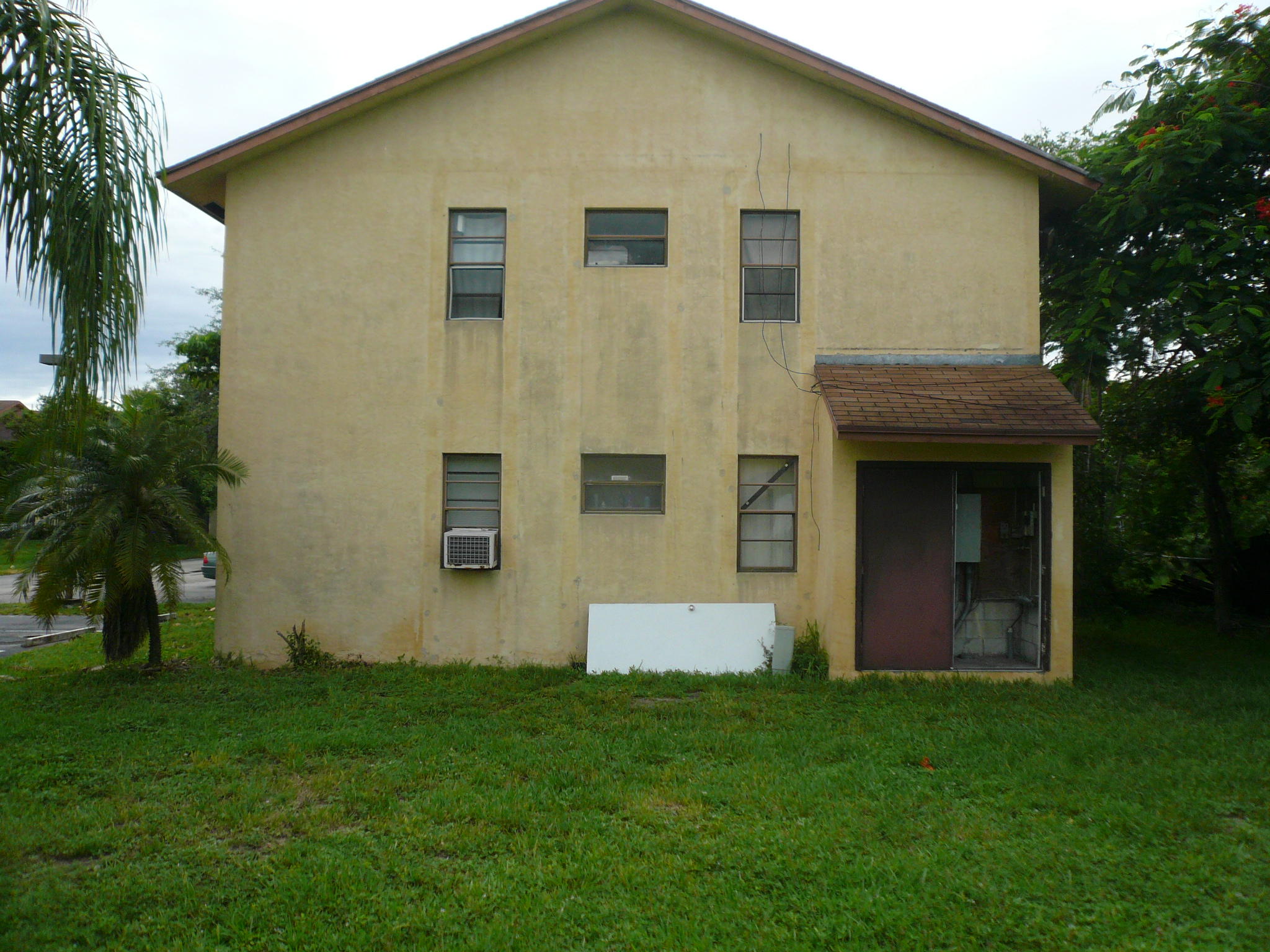 3293 Kirk Road, Unit 4 Lake Worth, FL 33461 - Photo 3 of 7 035