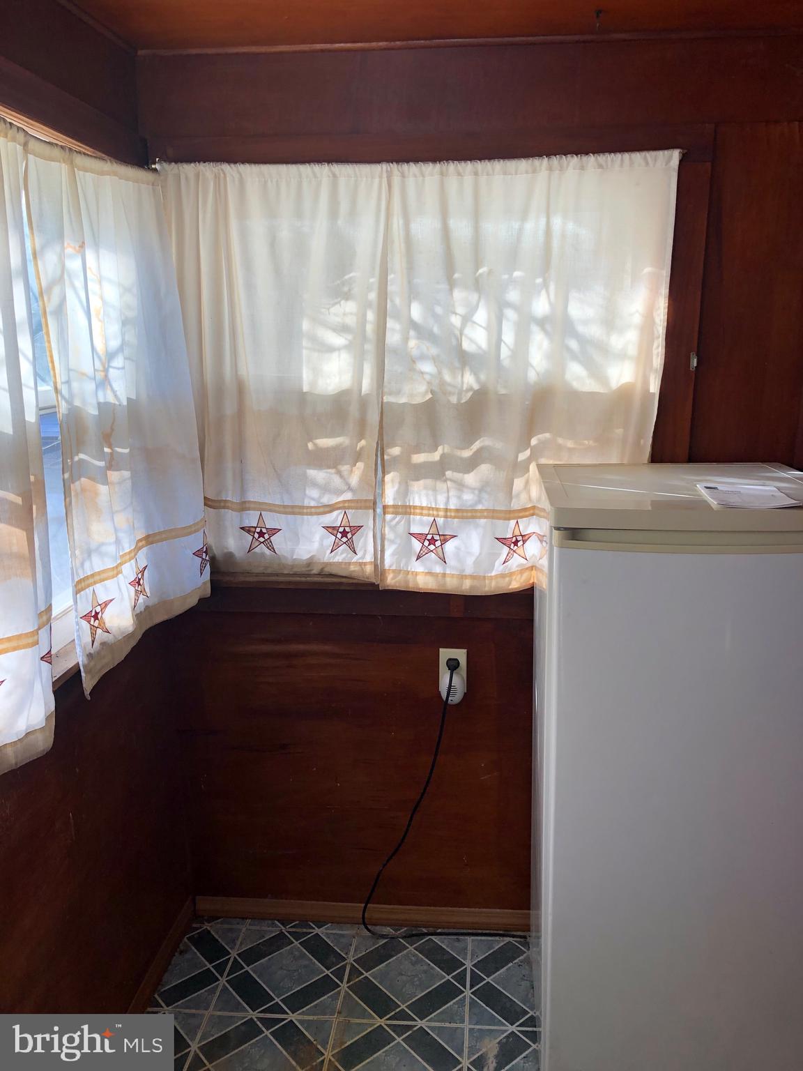 319 Atlantic Street Bridgeton, NJ 08302 - Photo 17 of 49 back door area
