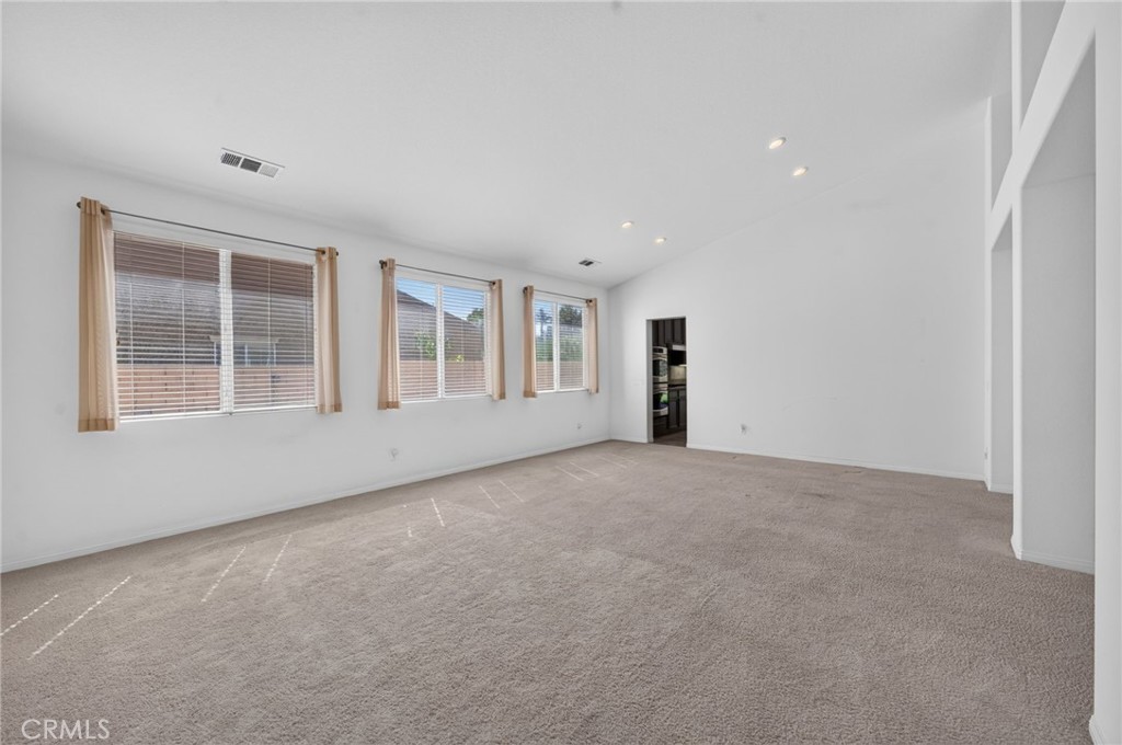 12687 Cathedral Ridge Way Riverside, CA 92503 - Photo 20 of 71