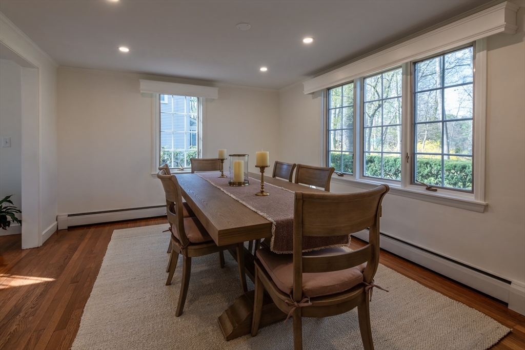 16 Fernway Lynnfield, MA 01940 - Photo 11 of 38