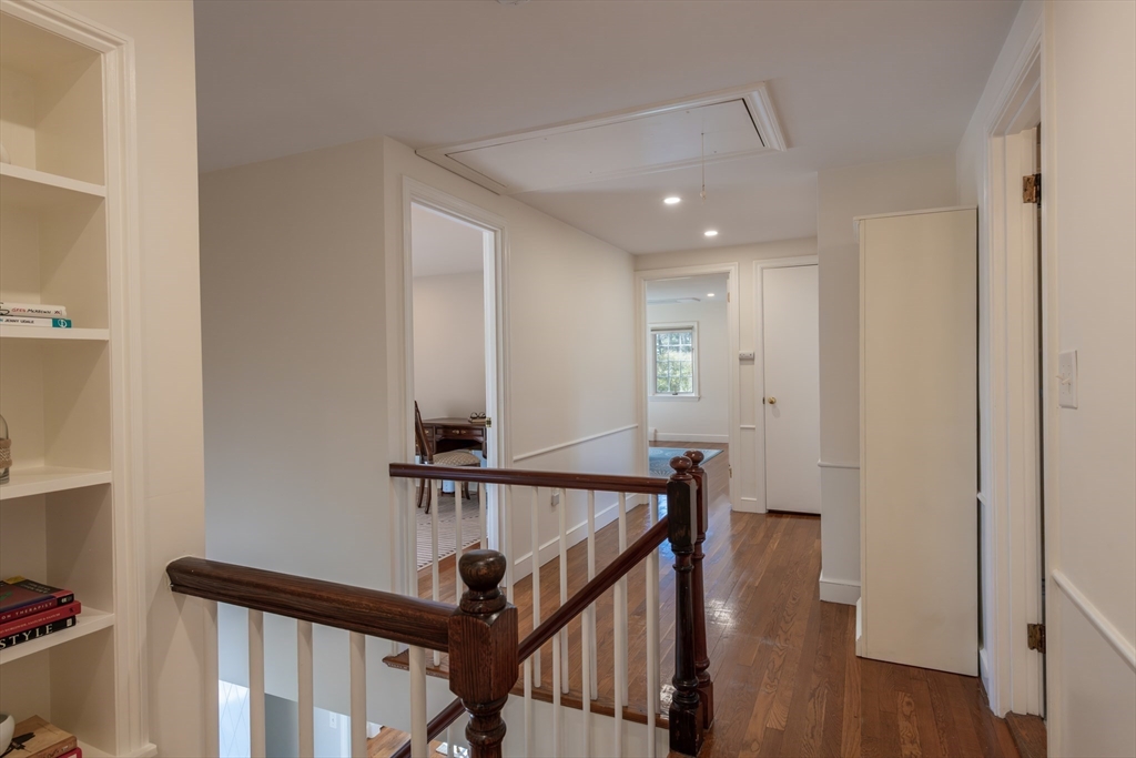 16 Fernway Lynnfield, MA 01940 - Photo 20 of 38