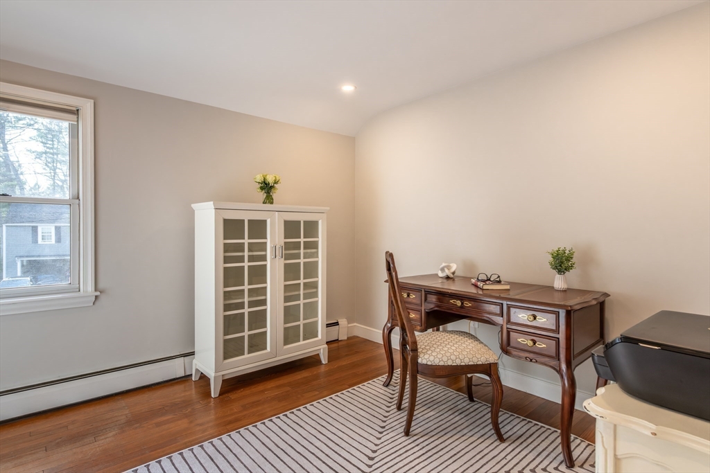16 Fernway Lynnfield, MA 01940 - Photo 23 of 38