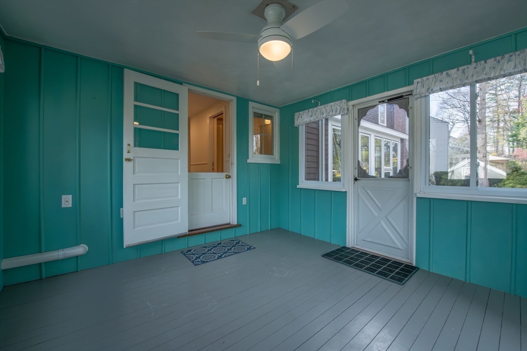 16 Fernway Lynnfield, MA 01940 - Photo 29 of 38