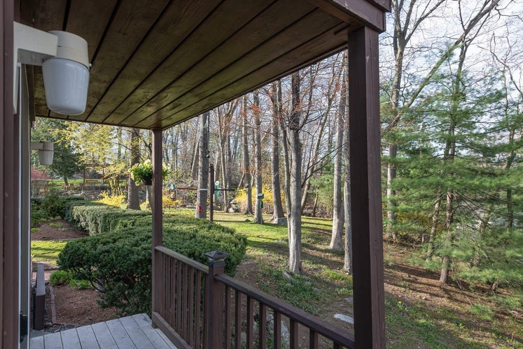 16 Fernway Lynnfield, MA 01940 - Photo 35 of 38