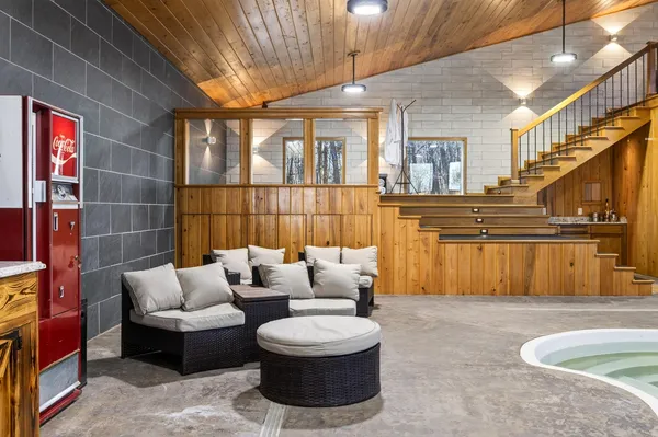 $1,400,000 | 3195 Ladd Springs Road Southeast, Old Fort, TN 37362