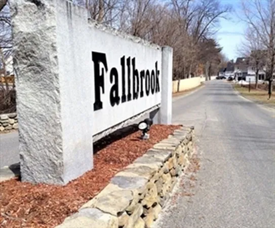$299,900 | 36 Meadow Pond Drive, Unit M, Leominster, MA 01453