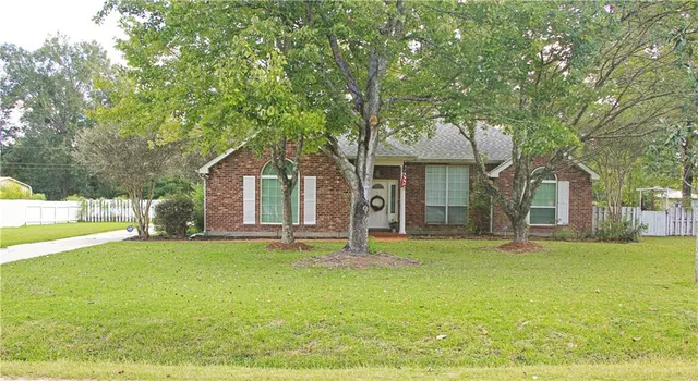 $250,000 | 39012 Old Sawmill Road, Ponchatoula, LA 70454