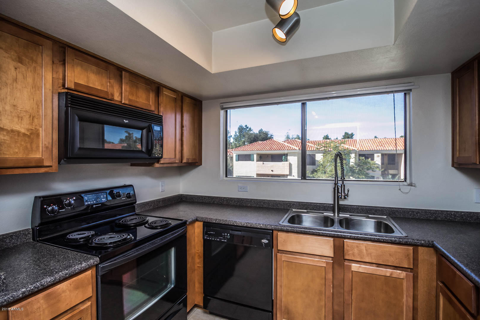 9990 North Scottsdale Road, Unit 2024 Paradise Valley, AZ 85253 - Photo 13 of 28 9990 N Scottsdale Rd #2024 AZ-13