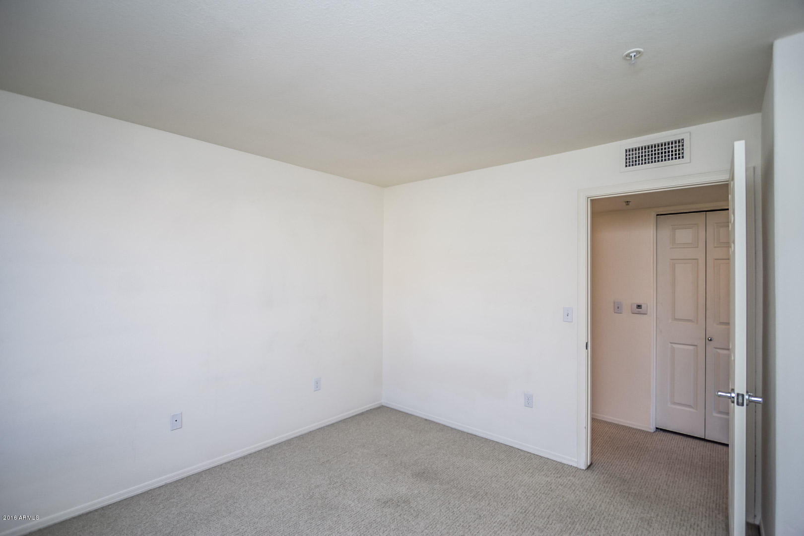 9990 North Scottsdale Road, Unit 2024 Paradise Valley, AZ 85253 - Photo 16 of 28 9990 N Scottsdale Rd #2024 AZ-16