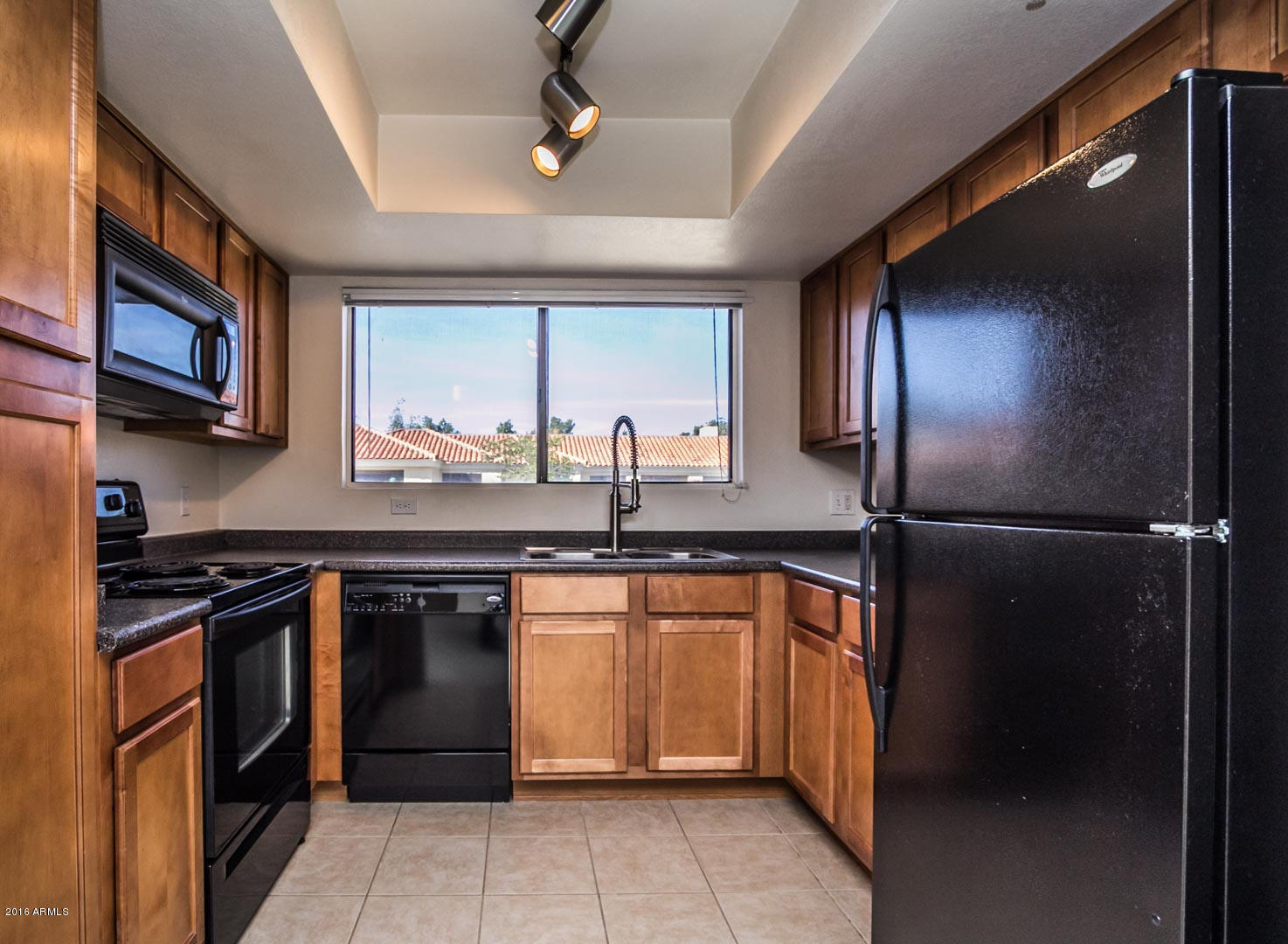 9990 North Scottsdale Road, Unit 2024 Paradise Valley, AZ 85253 - Photo 9 of 28 9990 N Scottsdale Rd #2024 AZ-9