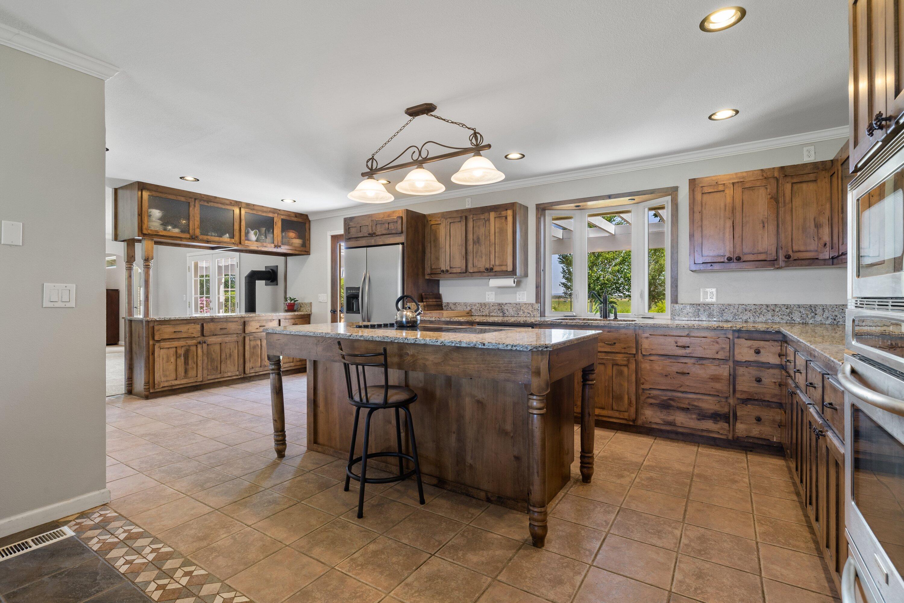 26100 Horsell Road Bend, OR 97701 - Photo 10 of 48 26100 Horsell Rd. Kitchen 3
