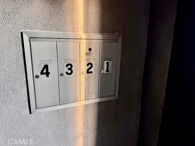 $2,600 | 19421 Ventura Boulevard, Unit 4, Tarzana, CA 91356