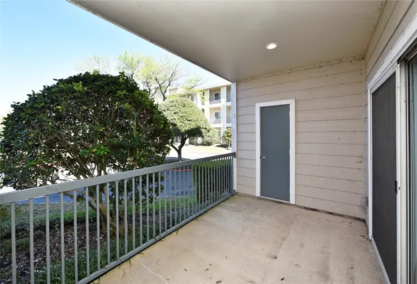 $269,000 | 12800 Melville Drive, Unit 106A, Montgomery, TX 77356