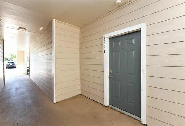 $272,000 | 12800 Melville Drive, Unit 106A, Montgomery, TX 77356