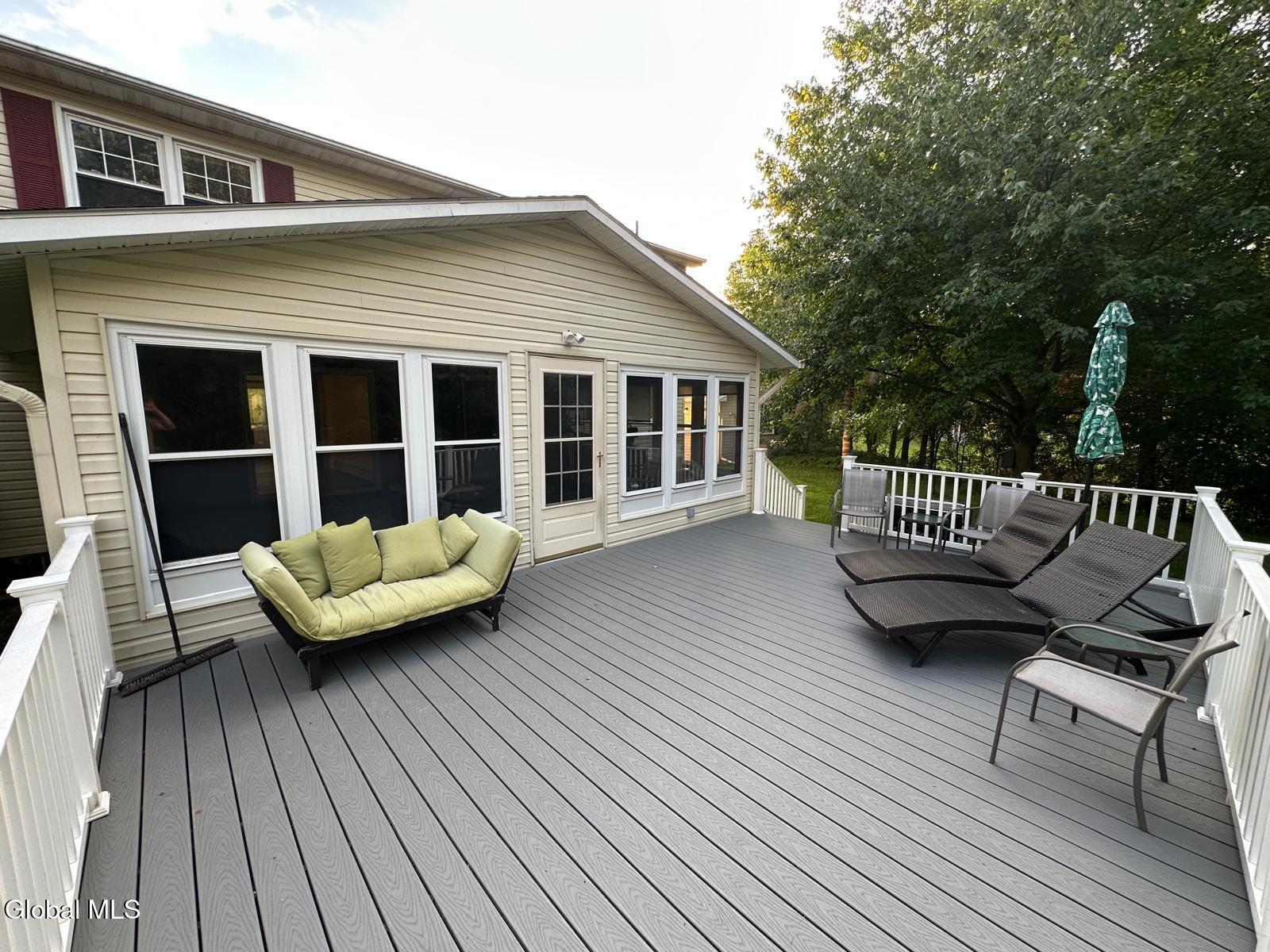 229 Middletown Road Waterford, NY 12188 - Photo 7 of 50 0d903b20-ae9a-48b9-b350-0bdf02a981c3