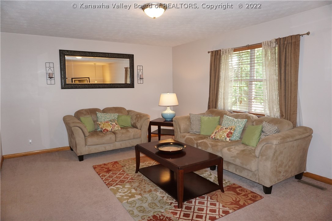 5404 Tanglewood Road Charleston, WV 25313 - Photo 11 of 27 Gallery Image 11