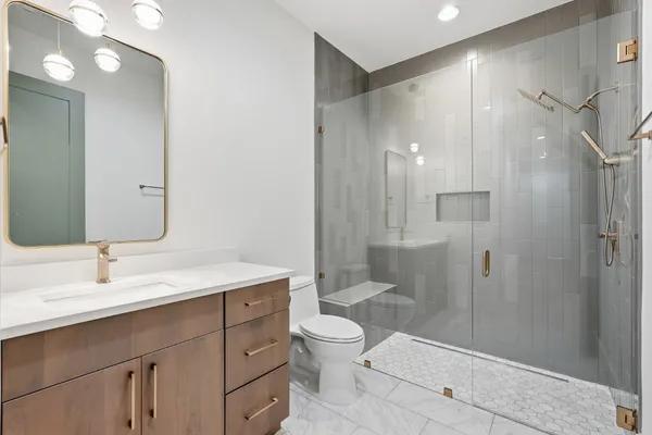 $10,000 | 3718 West End Avenue, Unit 2, Nashville, TN 37205