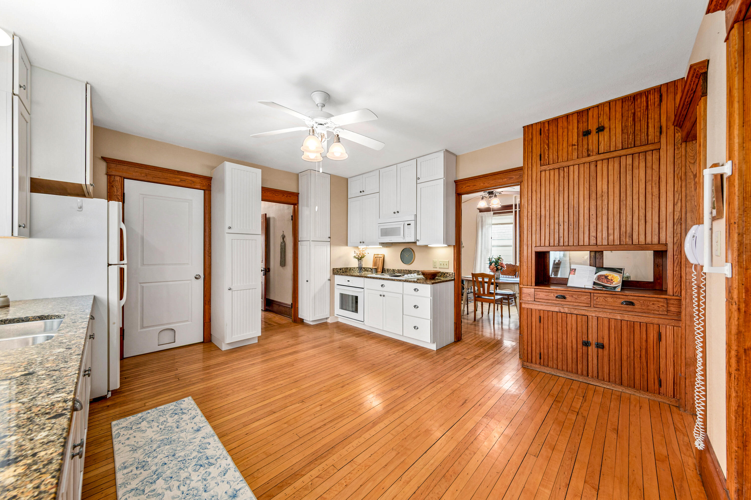 729 Palmyra Street Sullivan, WI 53178 - Photo 14 of 51 Kitchen
