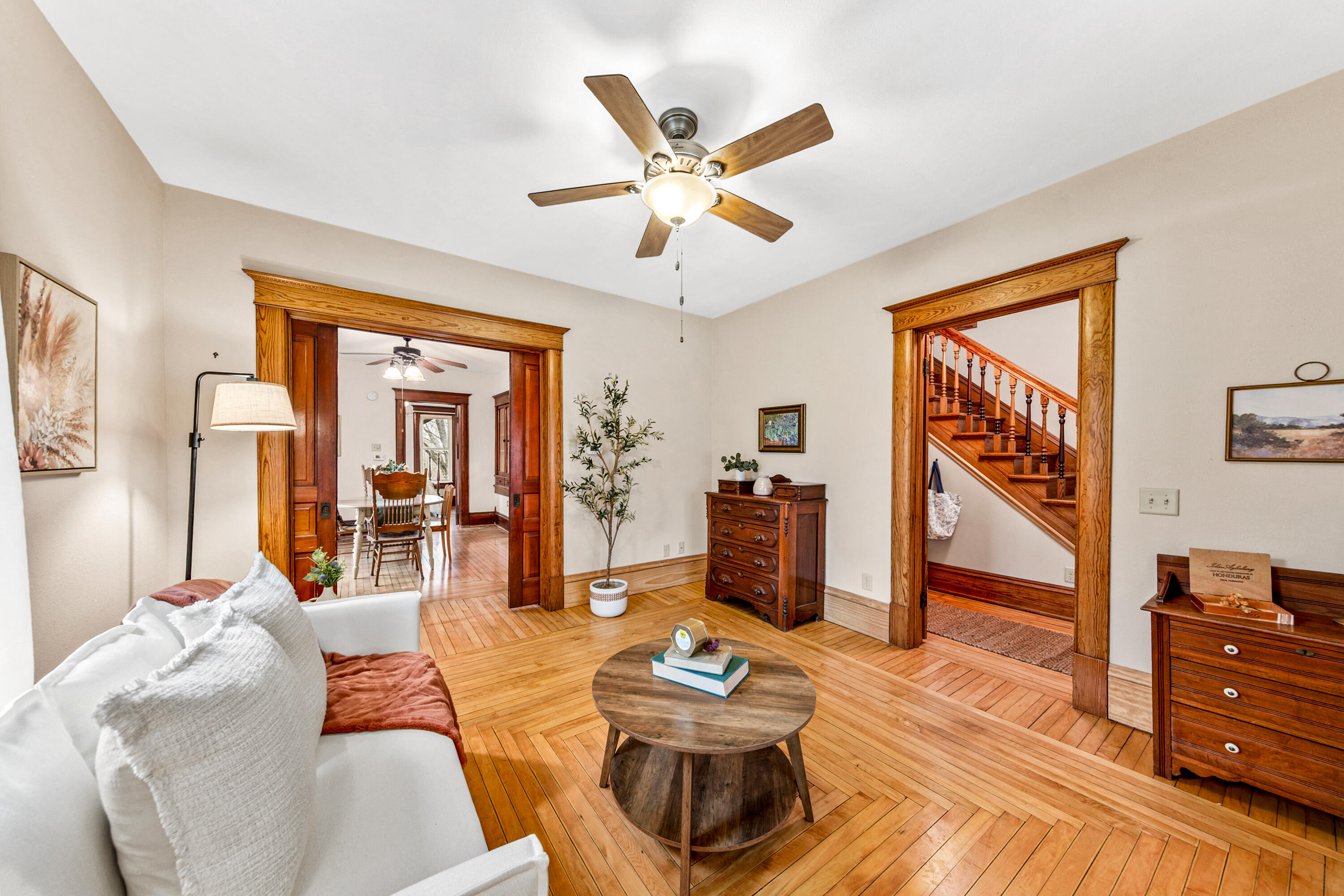 729 Palmyra Street Sullivan, WI 53178 - Photo 2 of 51 Living Room