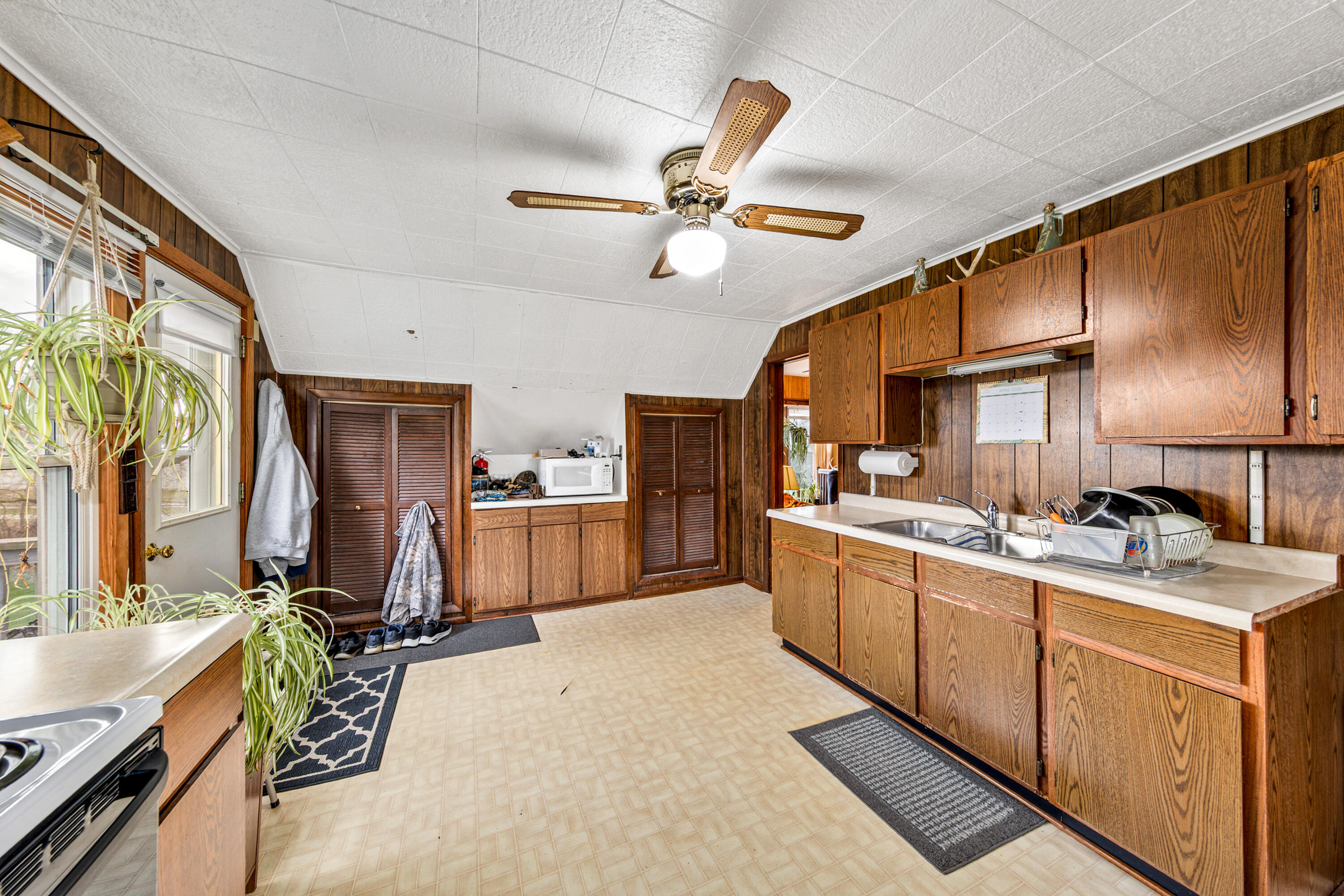 729 Palmyra Street Sullivan, WI 53178 - Photo 21 of 51 Upper Kitchen
