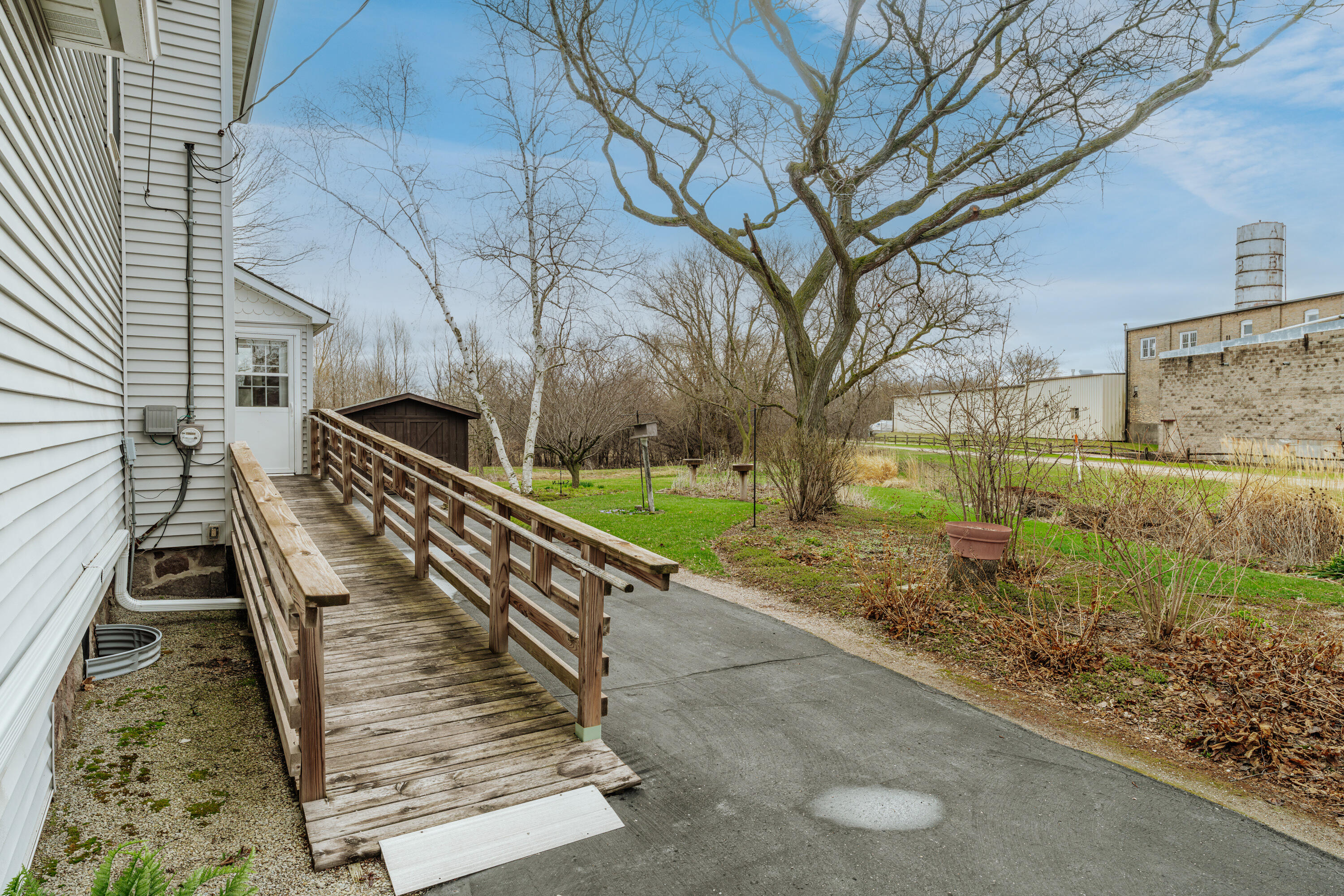 729 Palmyra Street Sullivan, WI 53178 - Photo 37 of 51 Accessible Entrance