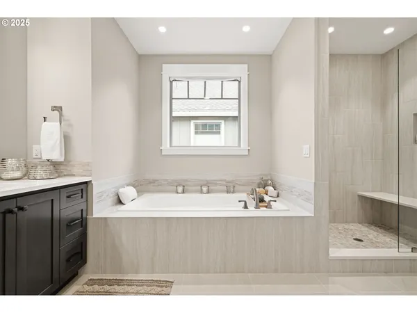$849,800 | 3832 Northwest 74th Avenue, Camas, WA 98607