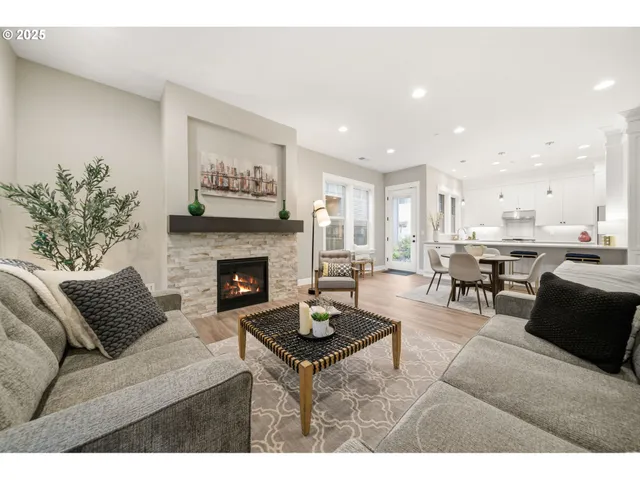 $879,500 | 3832 Northwest 74th Avenue, Camas, WA 98607