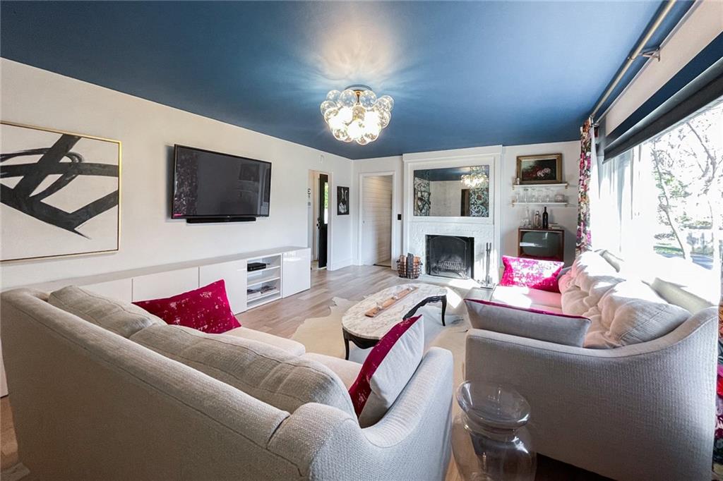 6902 Warwick Road Indianapolis, IN 46220 - Photo 4 of 50 Gallery Image 4