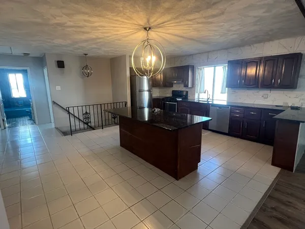 $3,500 | 236 Palfrey Street, Unit 236, Watertown, MA 02472