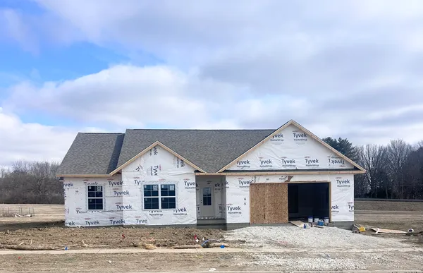 $389,900 | 602 North Beacon Hill Circle, Urbana, IL 61802