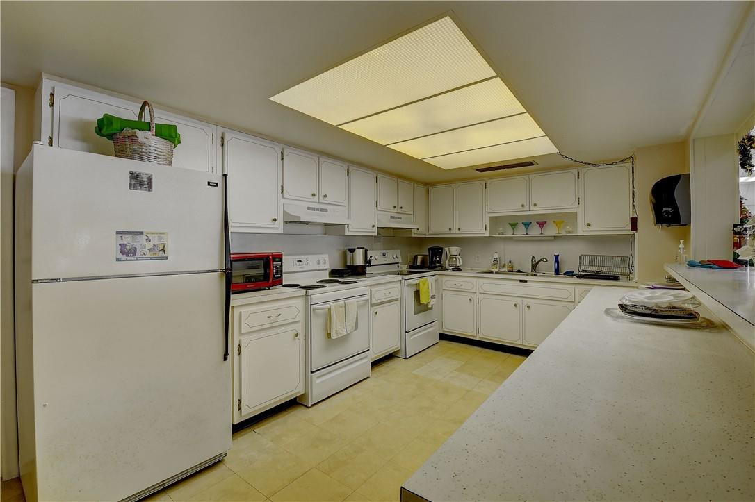 400 Northeast 20th Street, Unit C201 Boca Raton, FL 33431 - Photo 28 of 36 Photo 28