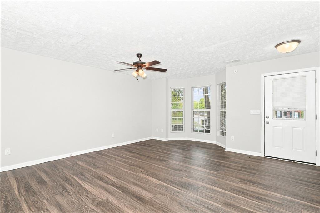 2002 Grove Way Hampton, GA 30228 - Photo 5 of 19 Gallery Image 5