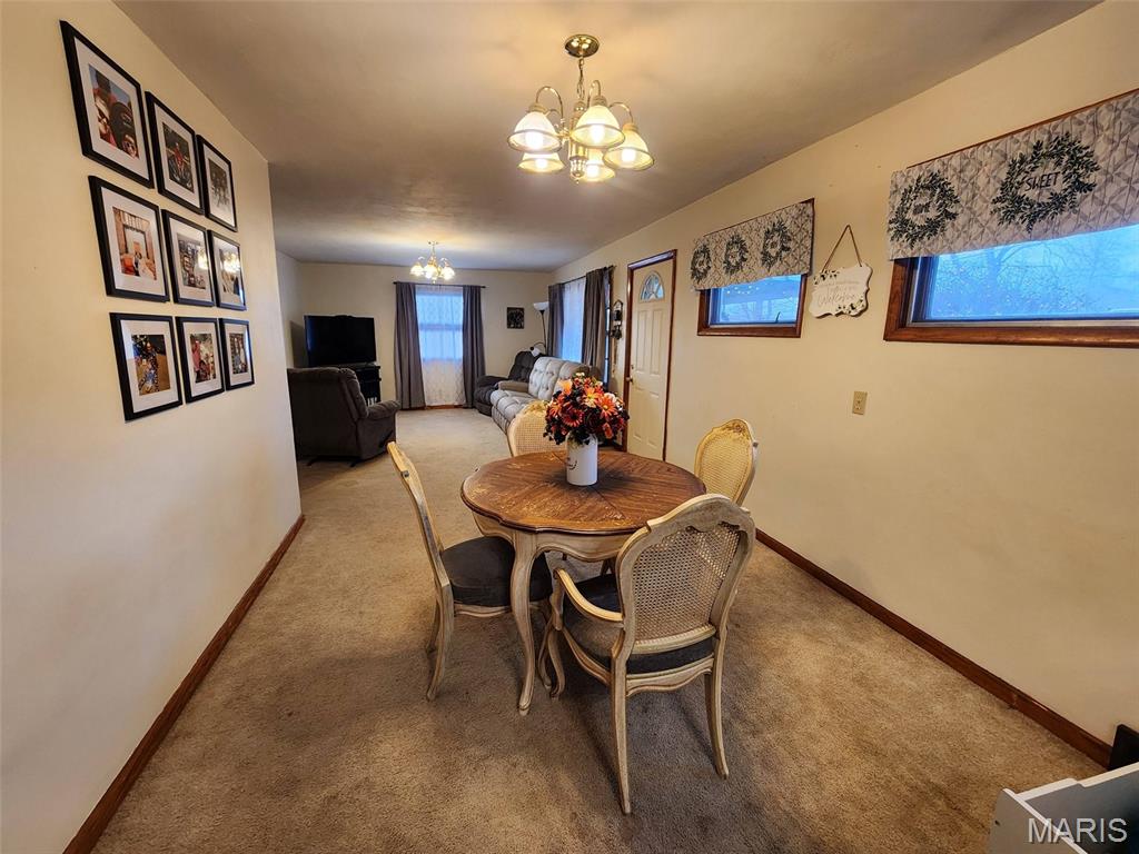 3129 Rendlen Avenue Hannibal, MO 63401 - Photo 4 of 27