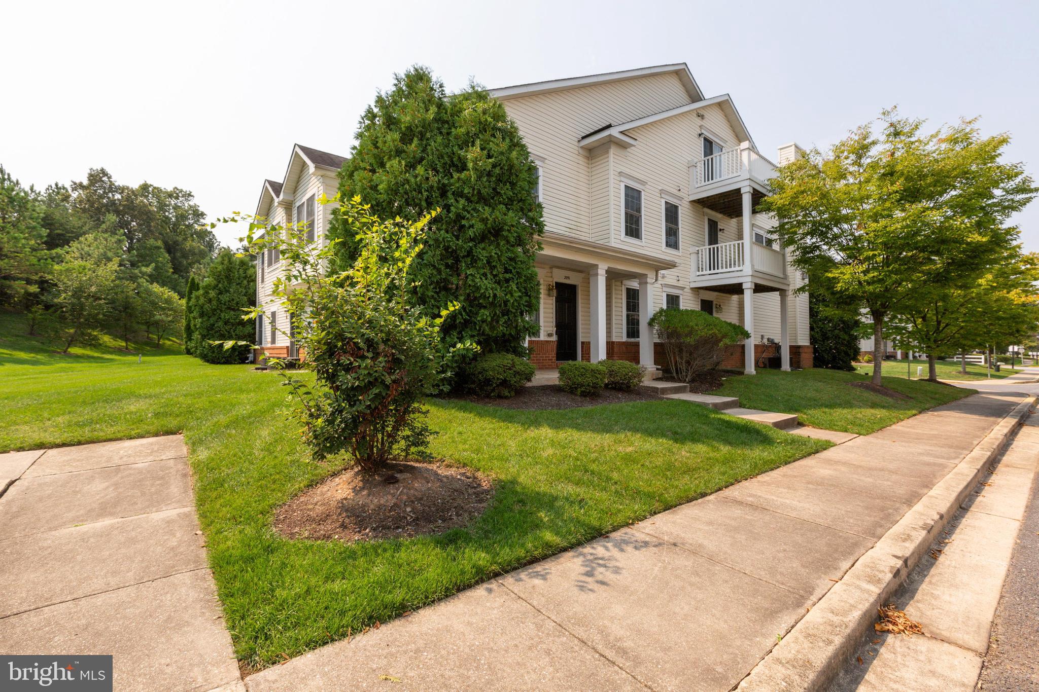 2051 Astilbe Way Odenton, MD 21113 - Photo 2 of 40