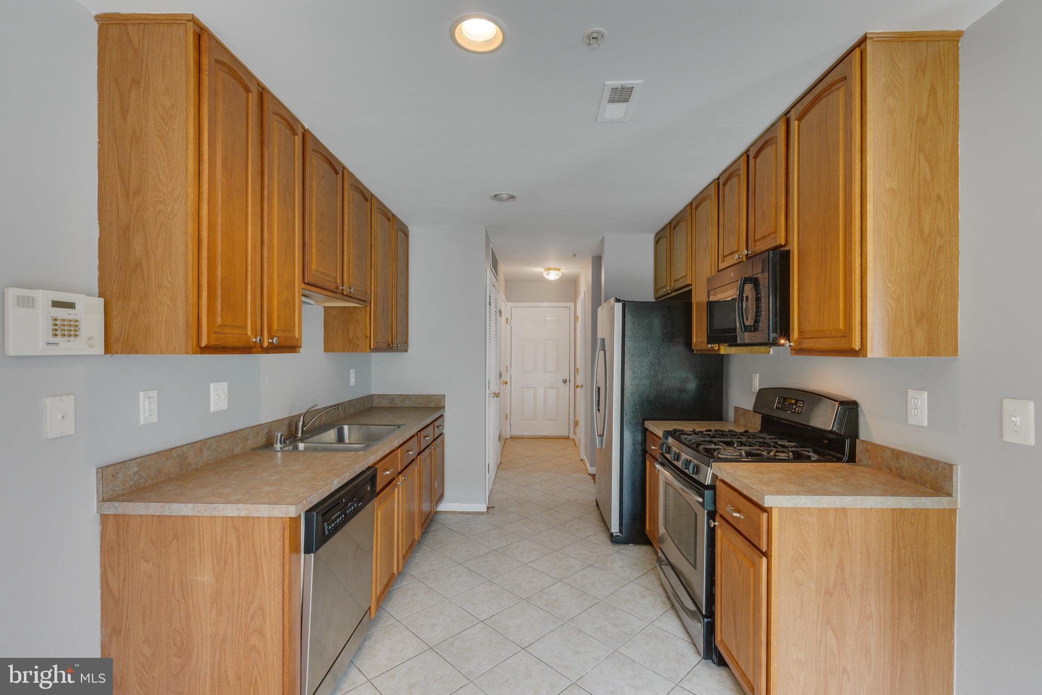 2051 Astilbe Way Odenton, MD 21113 - Photo 14 of 40
