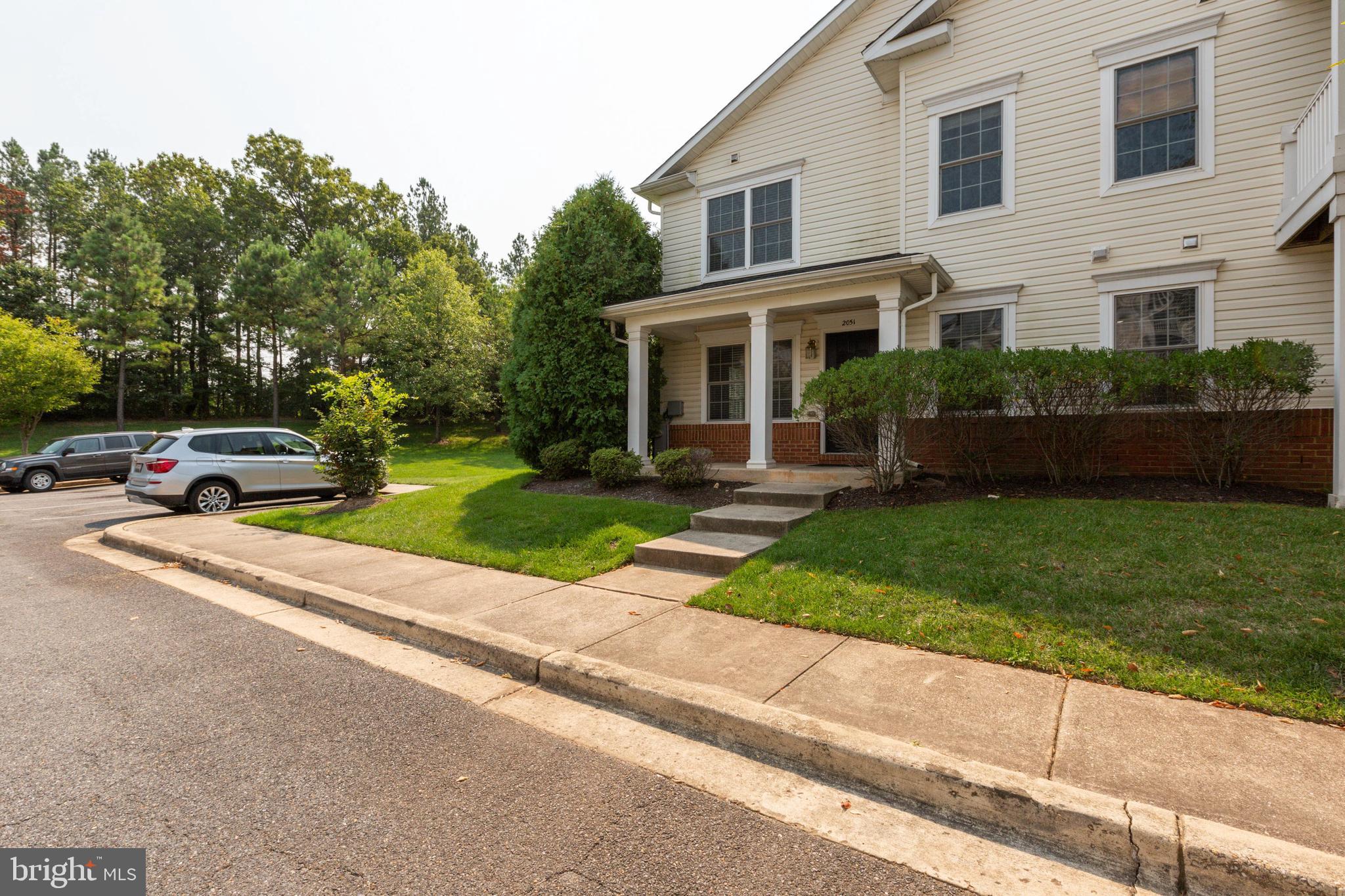 2051 Astilbe Way Odenton, MD 21113 - Photo 3 of 40